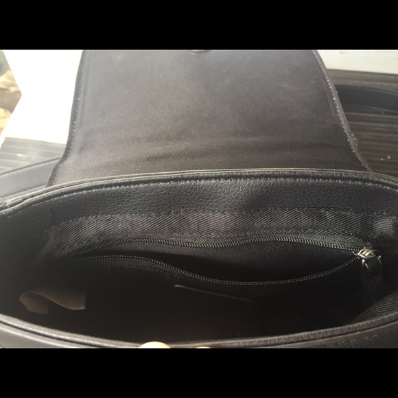 vilanova cross body bag - Picture 2 of 3